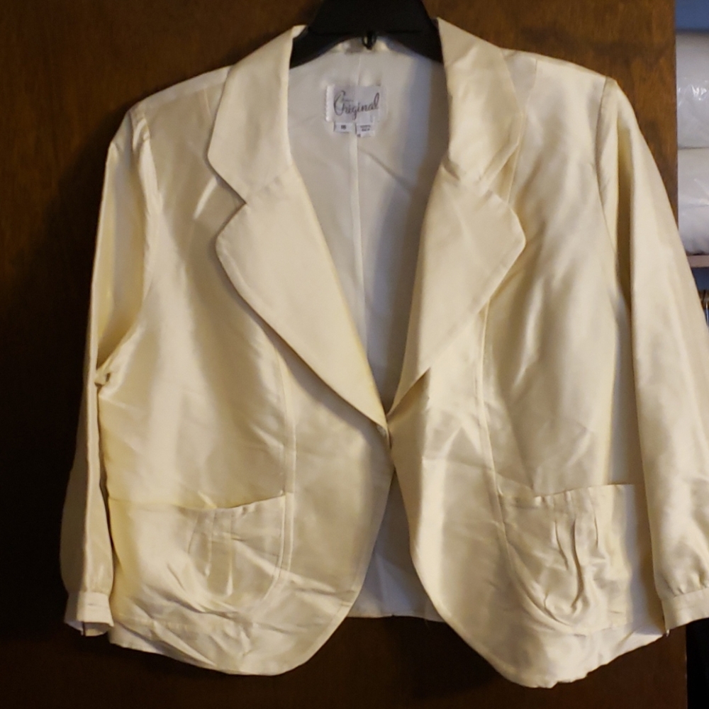 XL cream silk short lightweight jacket, silk lined